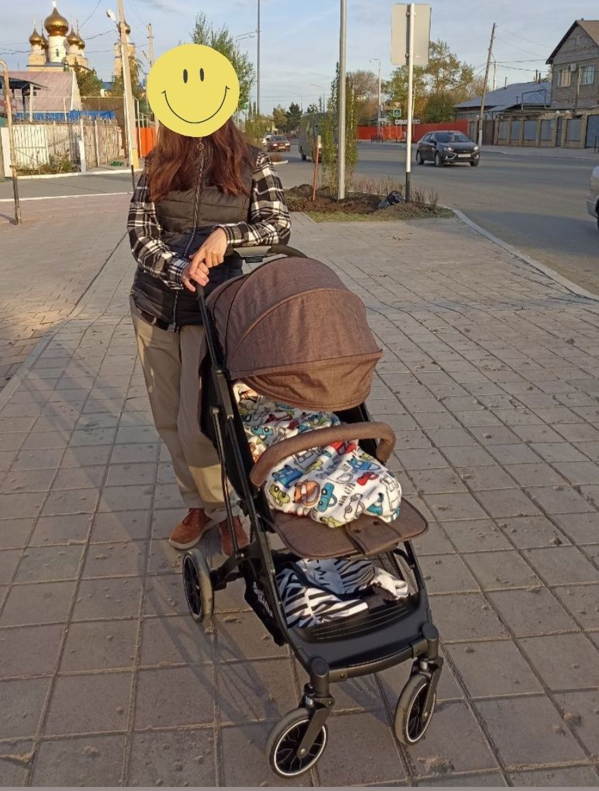 Продам Коляску прогулочную Skillmax D600