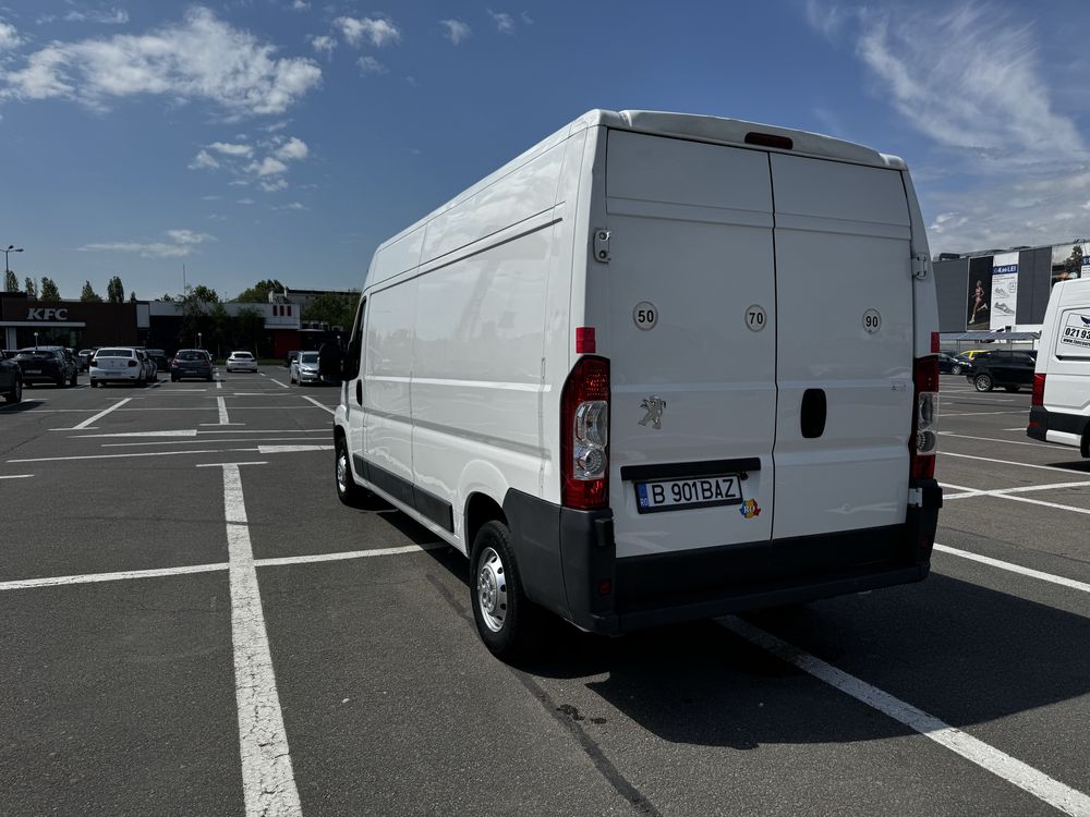 Inchiriez duba / autoutilitara 3.5T se conduce cu B, 250 Ron / zi