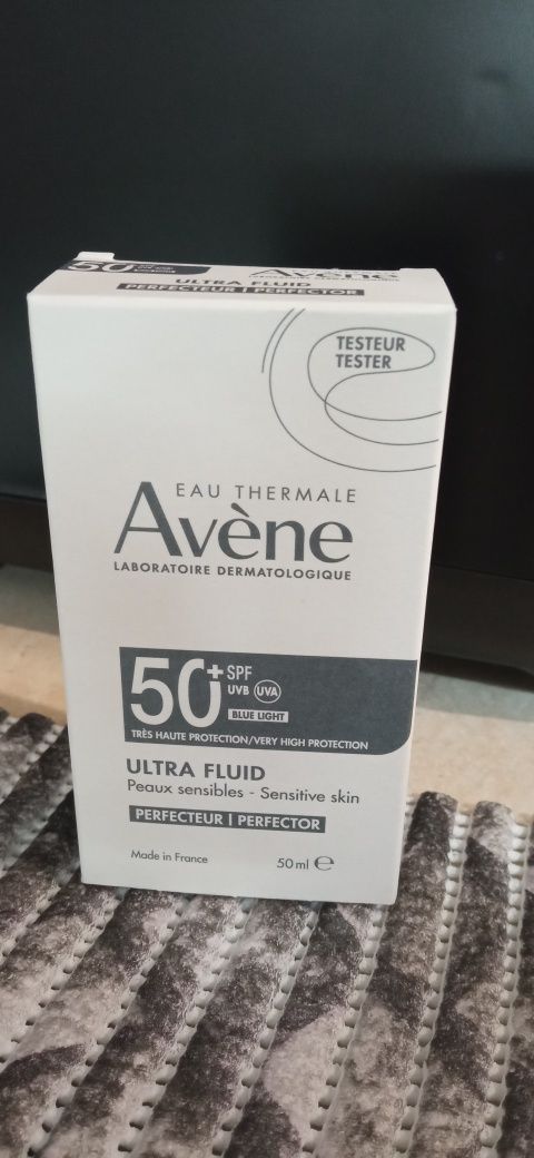 Avène Sun Тониран слънцезащитен флуид за лице Perfector, SPF50, 50 ml