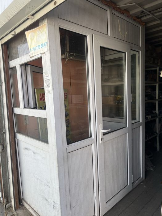 Платиковая будка