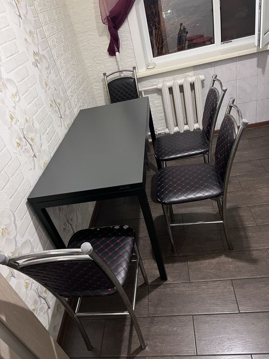 Акция закончится 27.11!!! Всё за 40 000. Продам кухонный стол+4 стула.