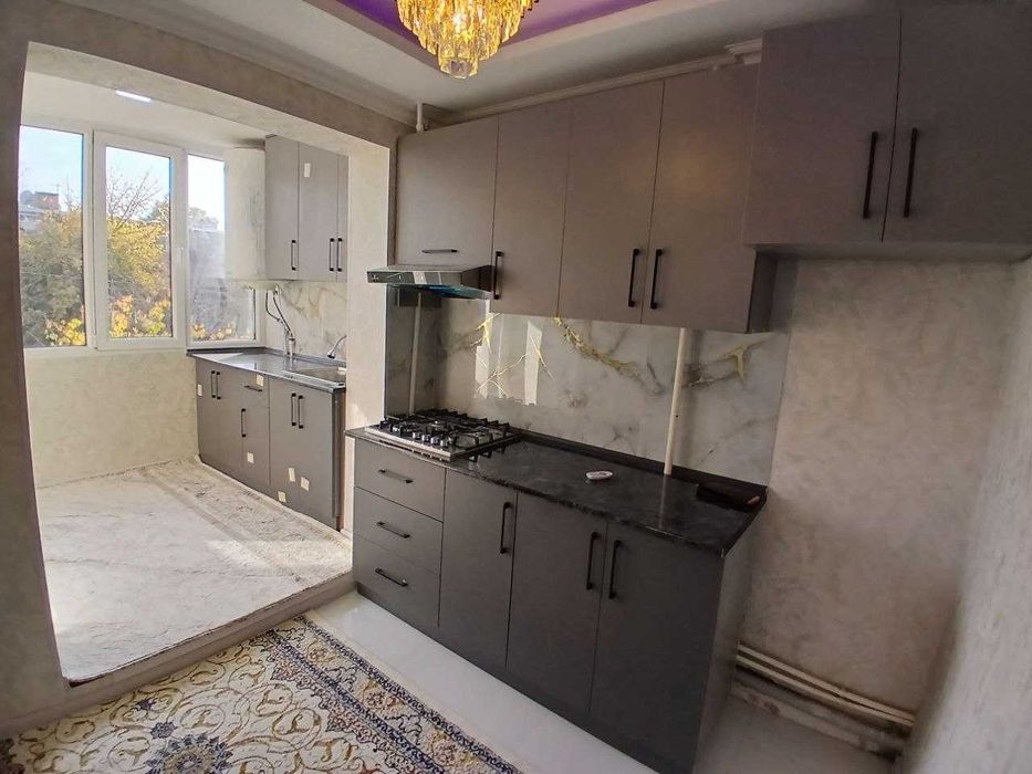 3х комнатная квартира на 3 этаже 68кв/м, в Самарканде