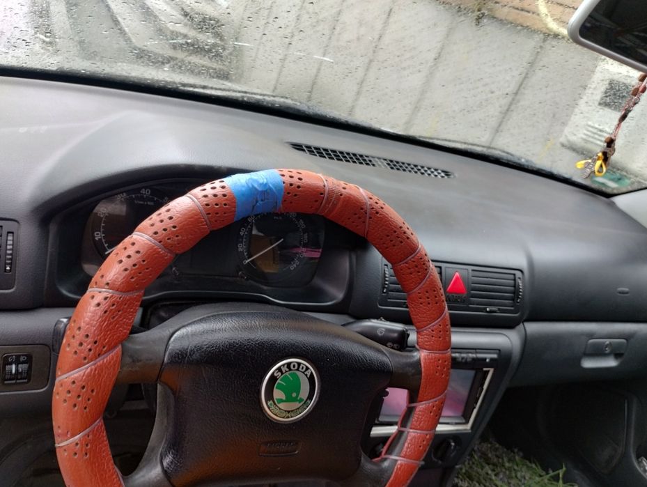 Skoda Octavia Break 1,6 benzina