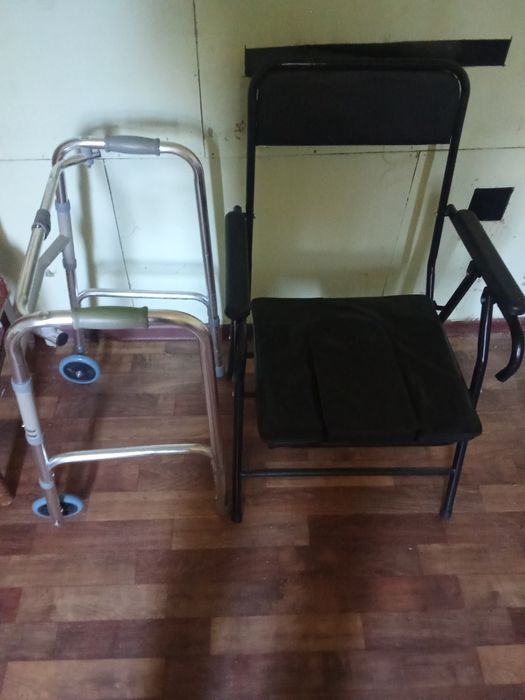 Продам ходунки и стул туалет