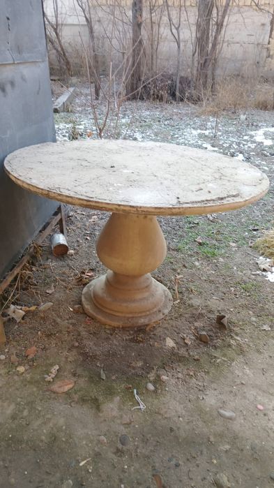 Стол и формочки для кирпичей