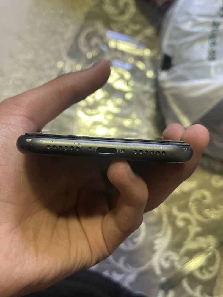 iphone 11 sotiladi