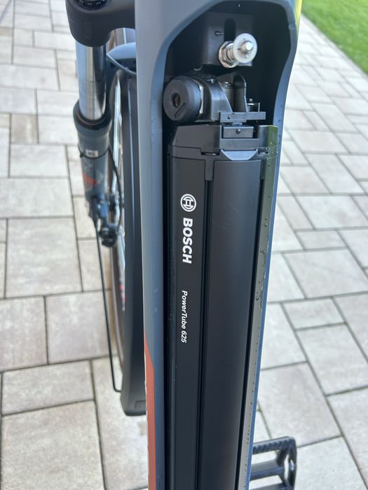 Cube Kathmandu ON1,Bosch CX, bicicleta electrica