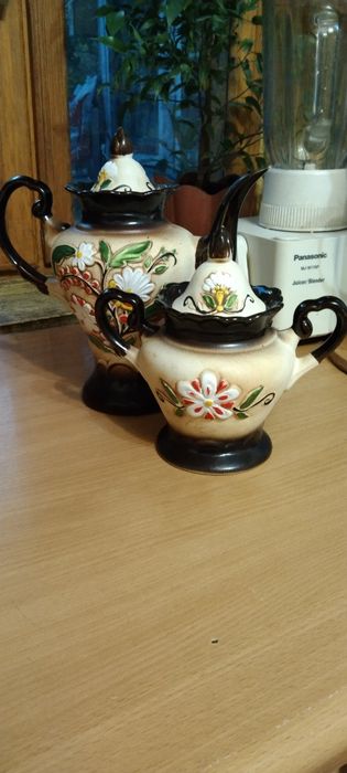Набор чайник  ,сахарник  керамика