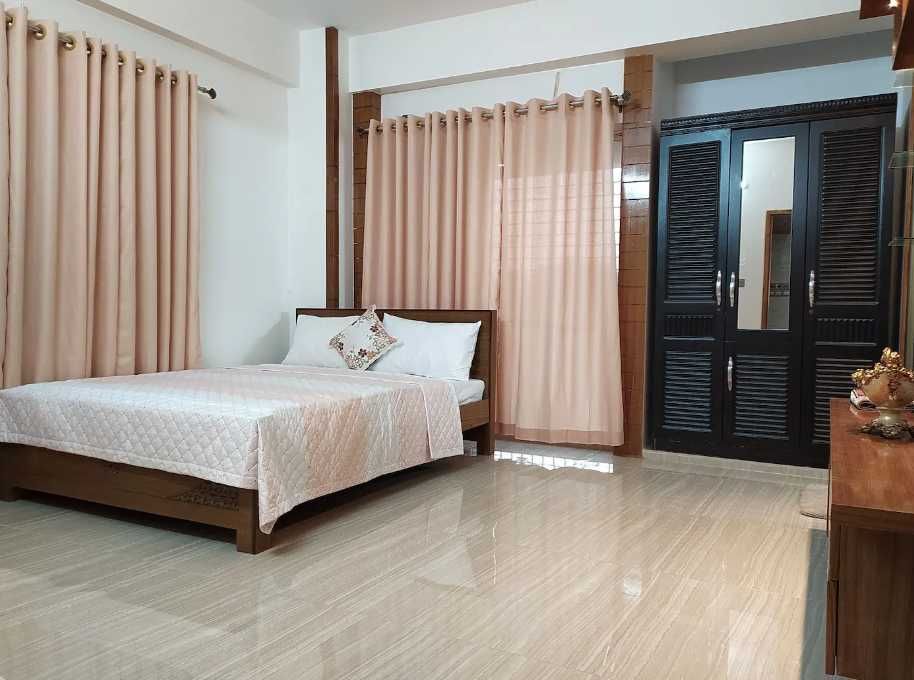 Дава се под наем Тристаен апартамент в Пловдив, Въстанически - 82 кв.м за 311.1 € - Снимка #2