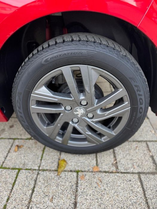 // peugeot 208 . An 2022 . Km 46000 . Euro 6 //