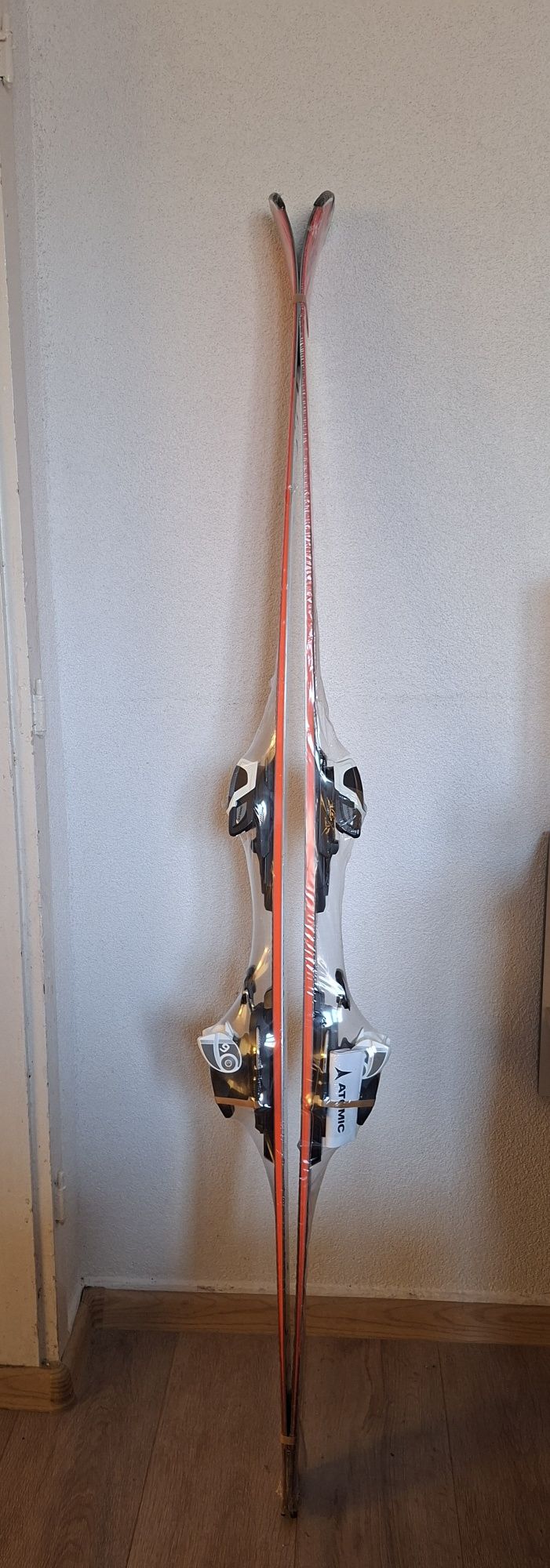 Ski ATOMIC Redster 160см