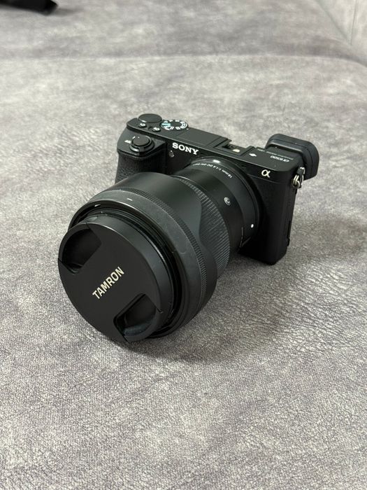 Vand sony a6500  plus obiectiv