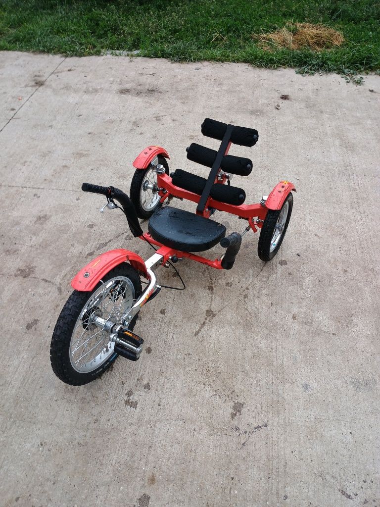 Trike drift și trotineta trike