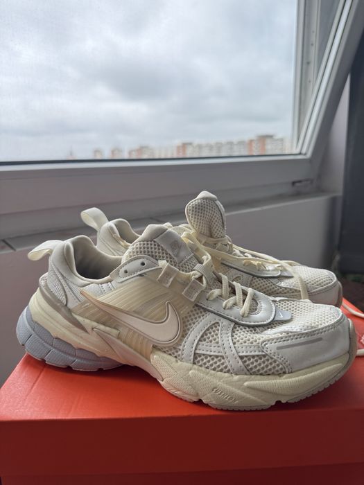 nike V2K running shoes