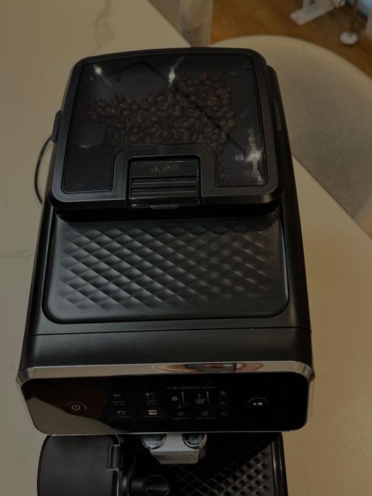 Автоматична кафемашина Philips Series 2300 LatteGo EP2334/10