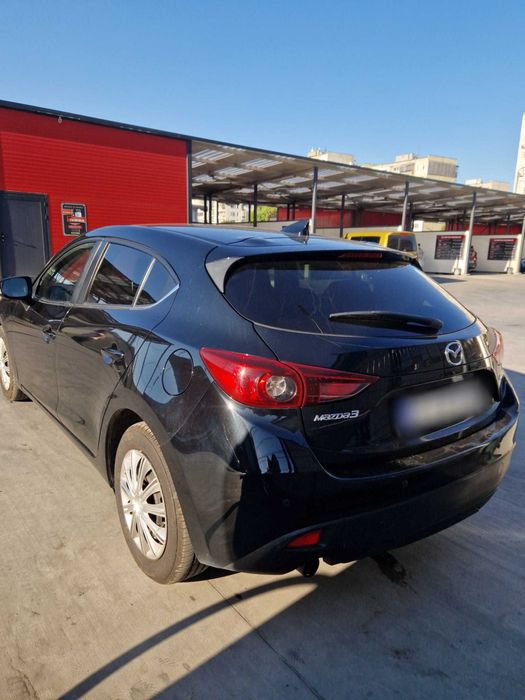 Продавам Мазда 3 2.2 Skyactive
