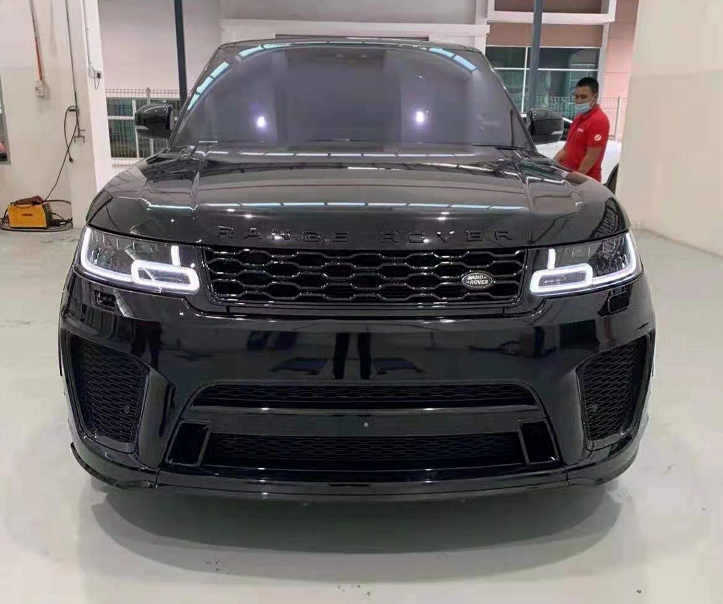 SVR Facelift пакет Range Rover Sport L494 фарове стопове калници броня
