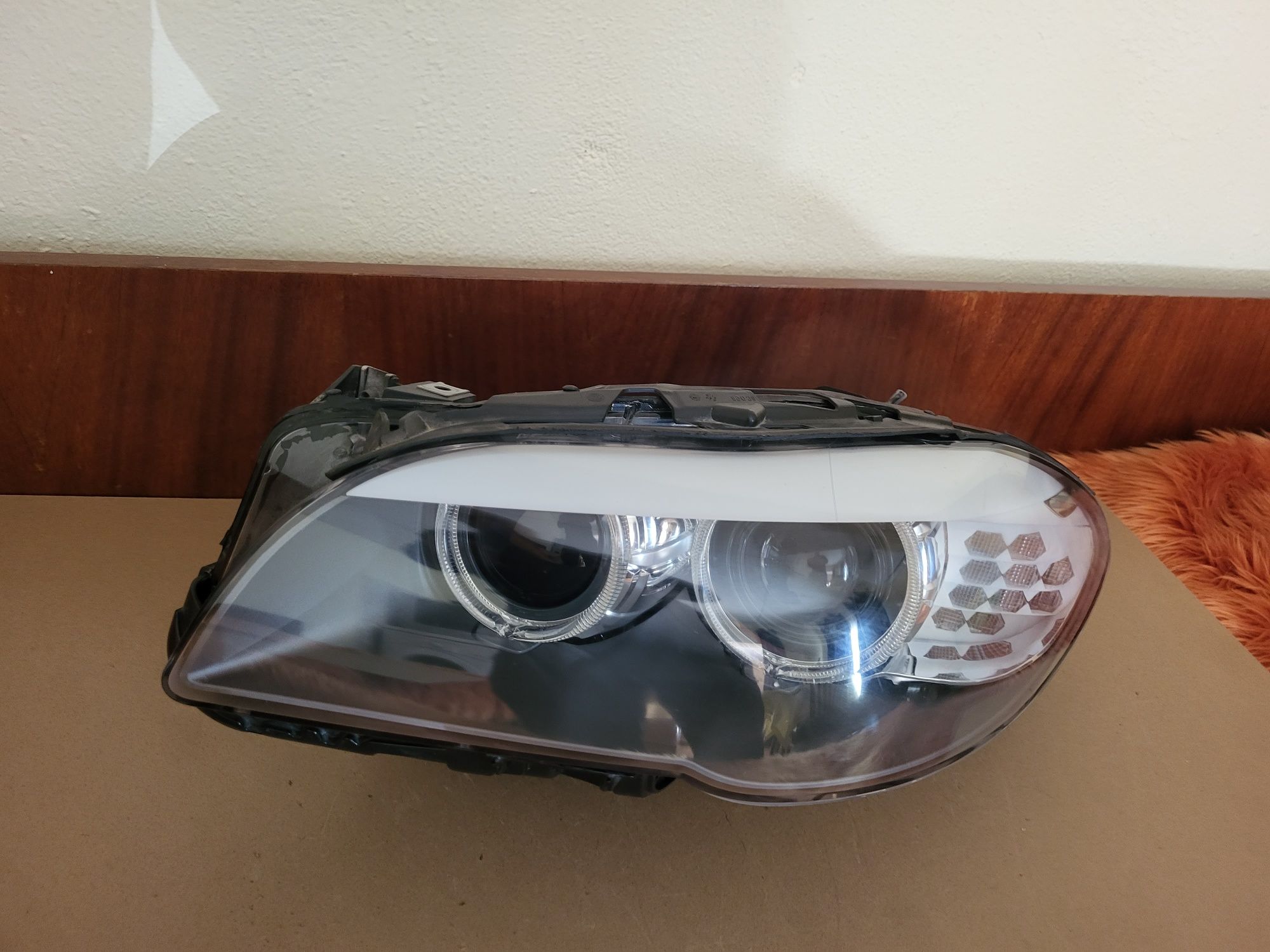 Ляв фар BMW 5 F10 F11 ксенон незавиващ lqv far бмв ф 10 11  xenon