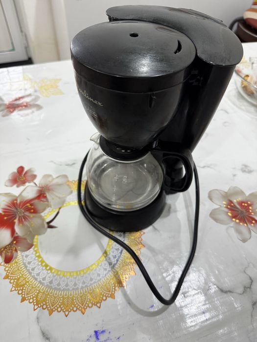 Кофеварка 3000 тыс тенге