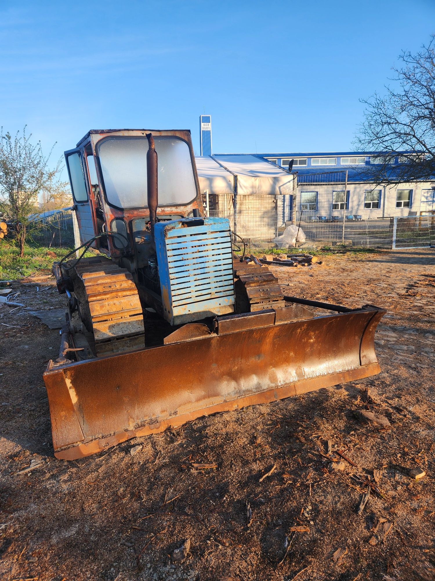 Vând Buldozer S651/650