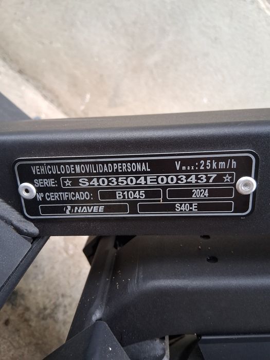 Vând trorineta navee s40