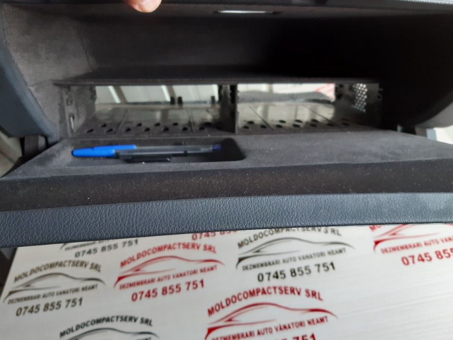 Torpedou volan stanga AUDI A6 C6, Magazie cd AUD A6 C6 4E0 035 111 A