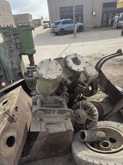 Molotok sotiladi 150 va 250 kg holati yahshi