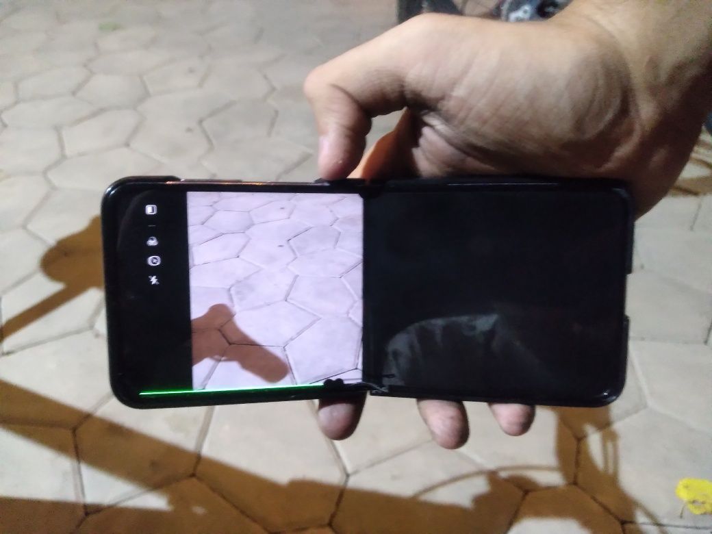Продаётся z flip 4