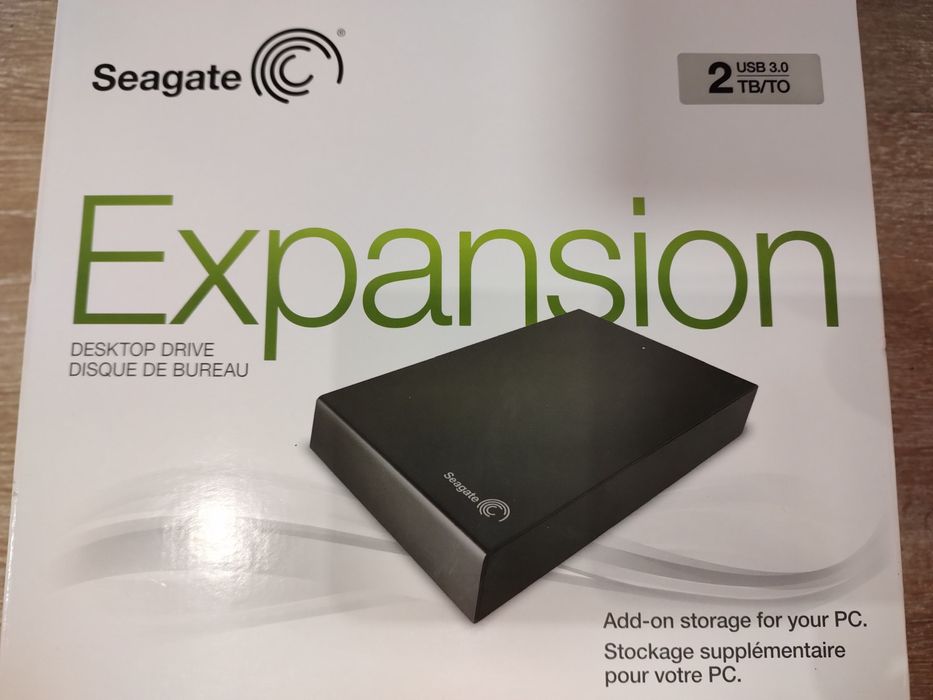 Външен хард диск Seagate с капацитет 2 ТВ с гаранция до 08.2024 г.