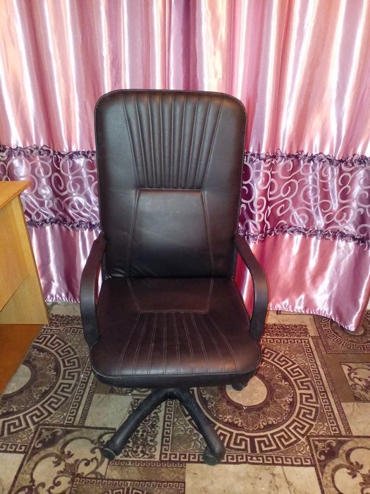 Продам кресло в хорошем состоянии