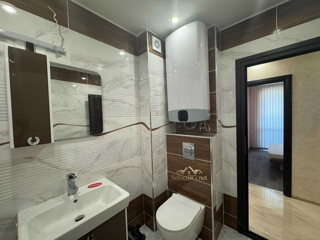 Продава се Тристаен апартамент в Велико Търново, Зона Б - 85 кв.м за 1642 €/кв.м - Снимка #6