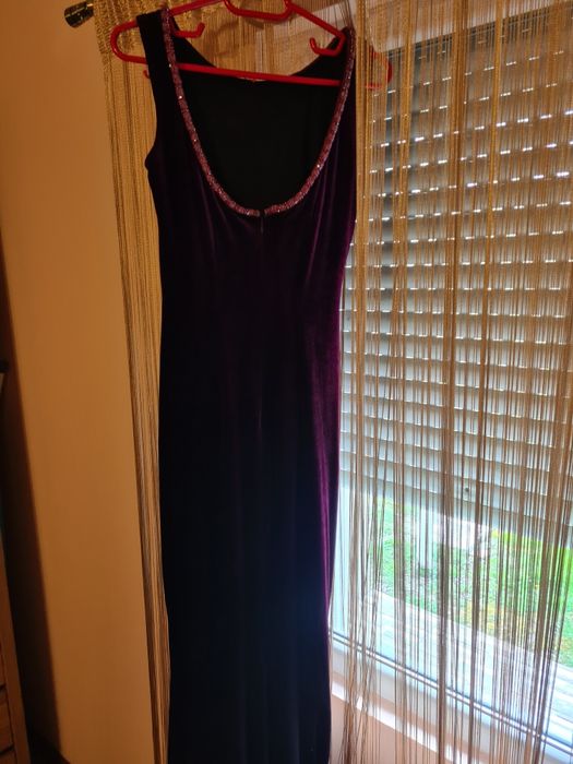 Vând rochie catifea lunga