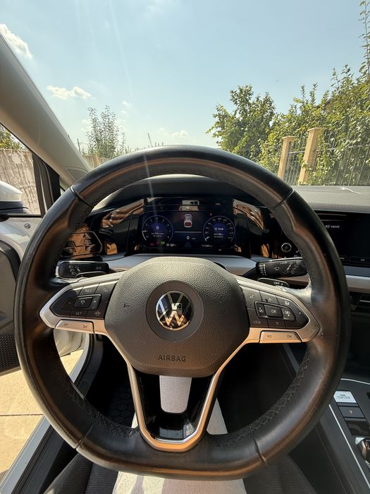 VW Golf 8 - 1.0 eTSI Mild Hybrid, DSG