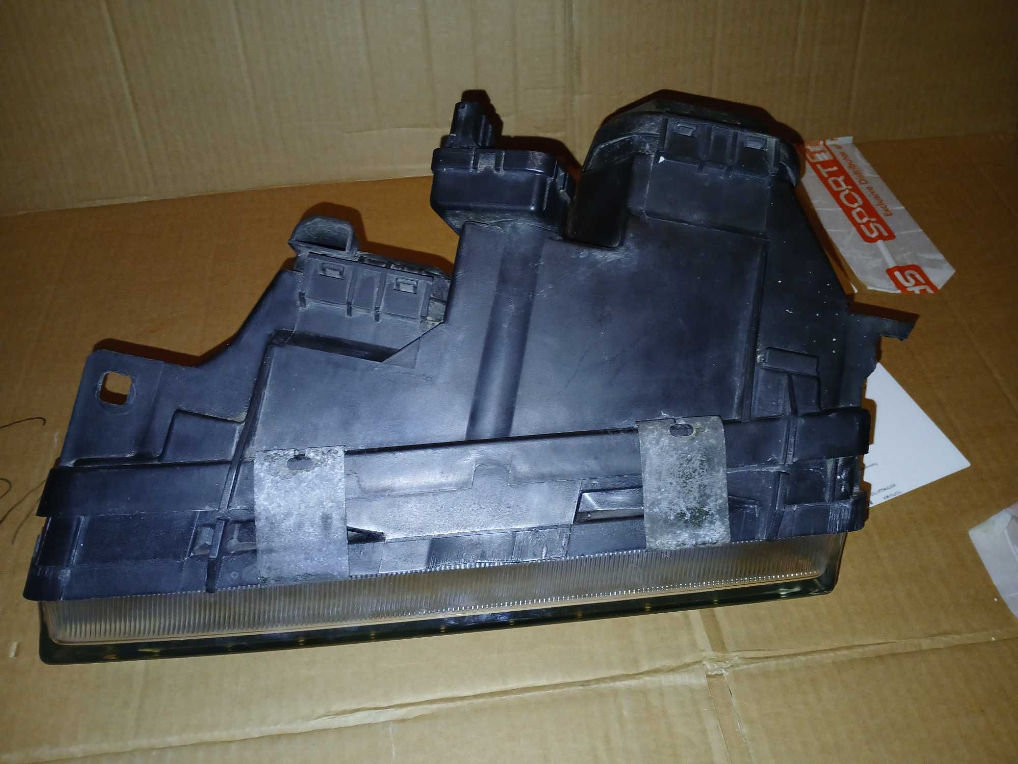 Фар за BMW e36 ZKW лупа десен