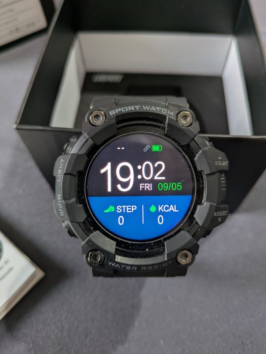 Smartwatch Lokmat folosit 3 zile, arată impecabil.