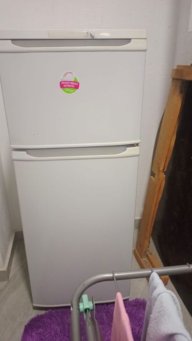 Холодильник в хорошем состоянии, отлично морозит