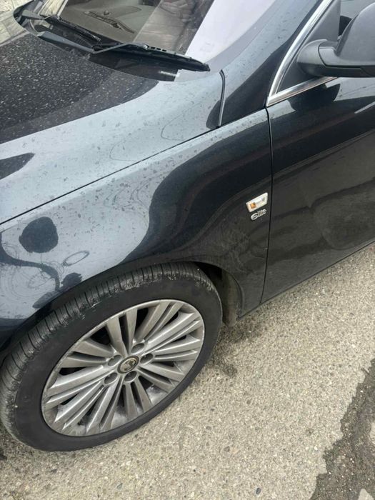 Dezmembrez opel insignia motor capota trager far aripa bara usa jante