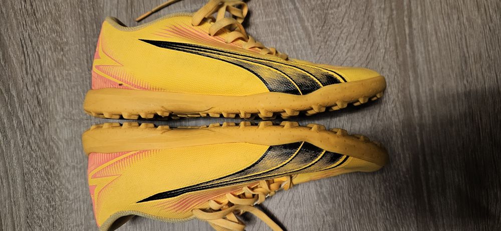 Adidasi fotbal Puma