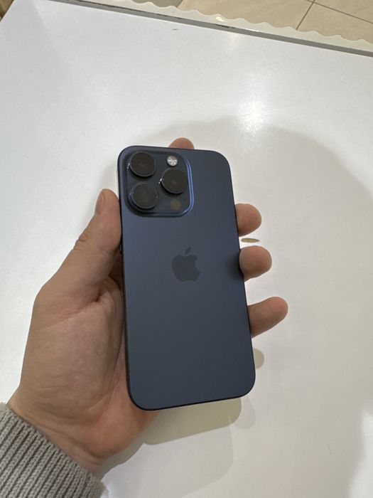 Iphone 15 pro 256 blue