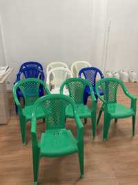 Продам пластиковые стульчики