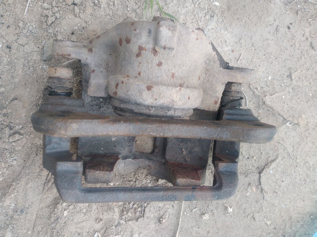 цапфа поворотного кулака газель., супорт.