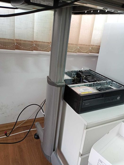 Birou reglabil electric pe inaltime,160x90cm