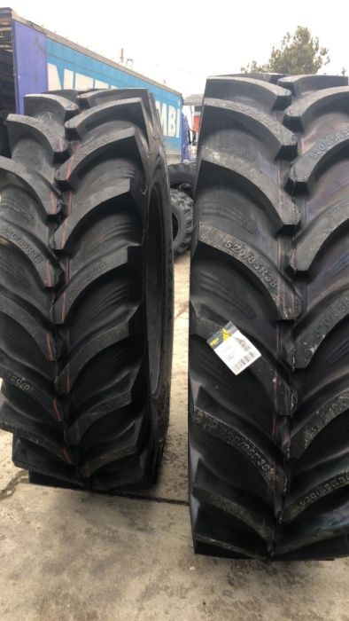 Cauciucuri noi pentru tractor 20.8R38 radiale 520/85R38 cu garantie