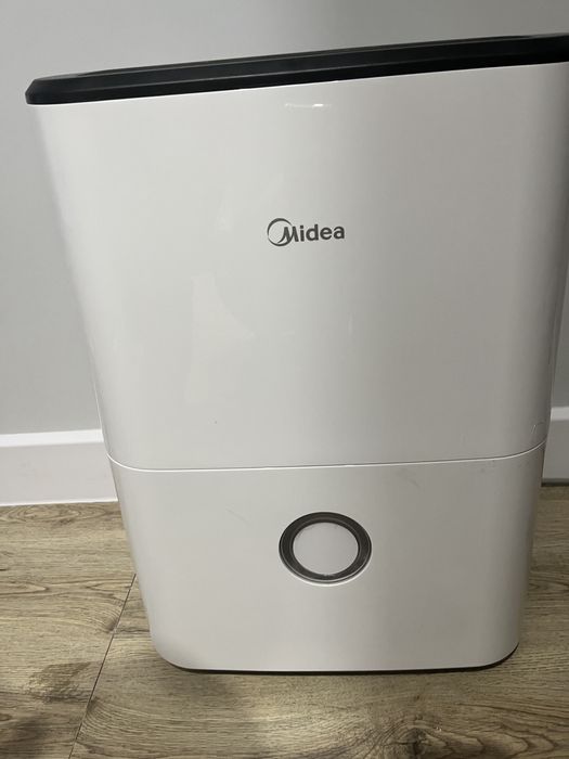 Осушитель воздуха Midea