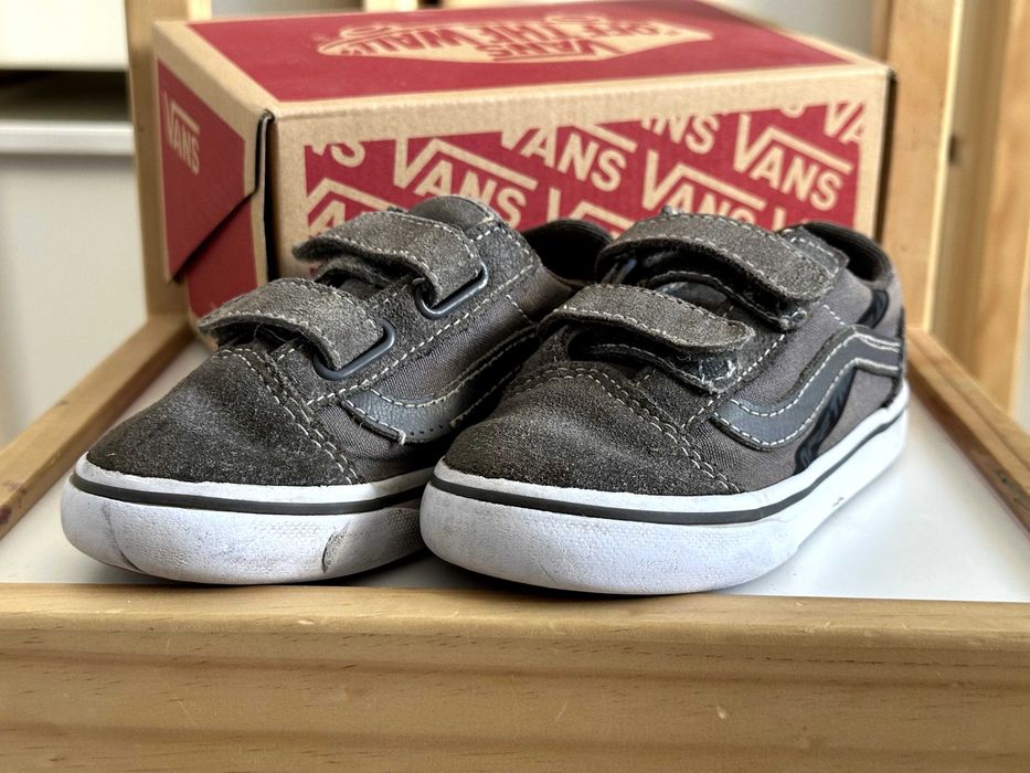 Запазени кецове Vans 25 номер