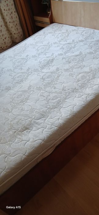 Saltea  DOMUS-FLEX pentru pat dublu culoare alb cu bej dim. 160/200 cm