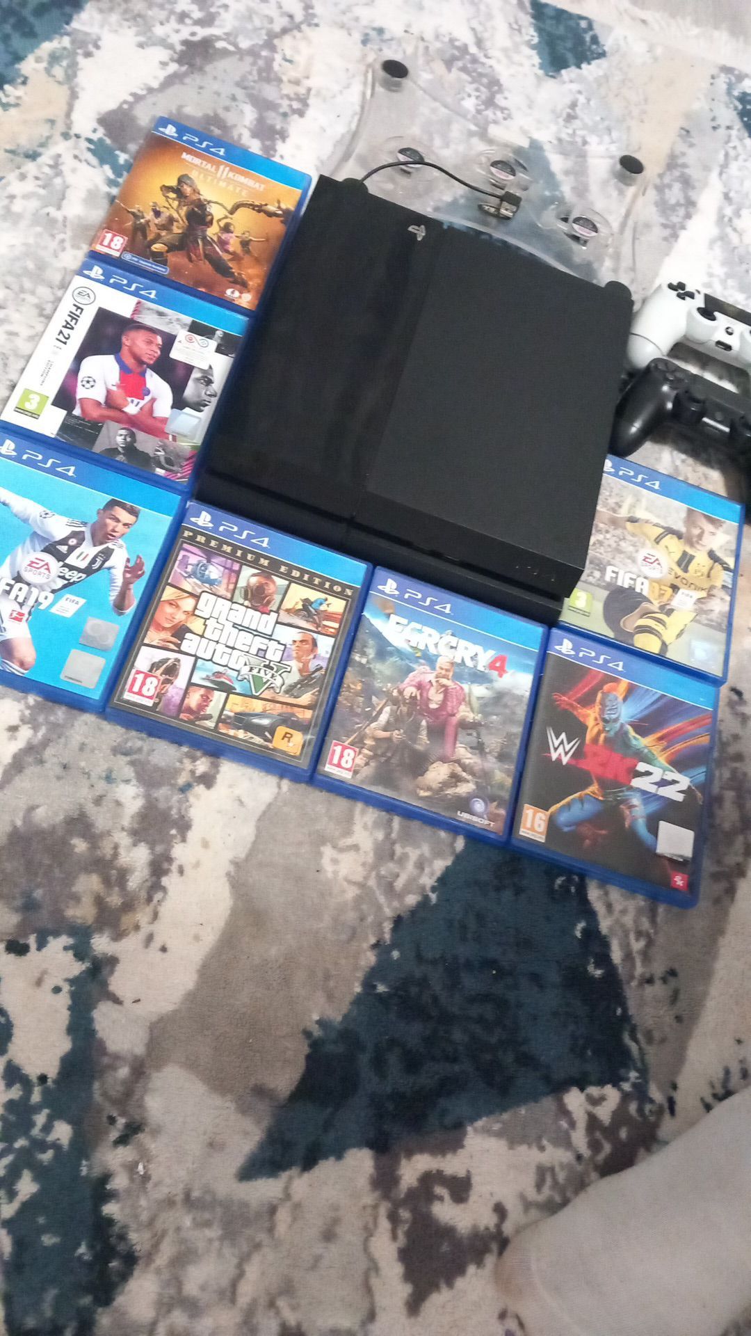 Vând urgent PS4 1TB  7jocuri 2console SUPER PREȚ