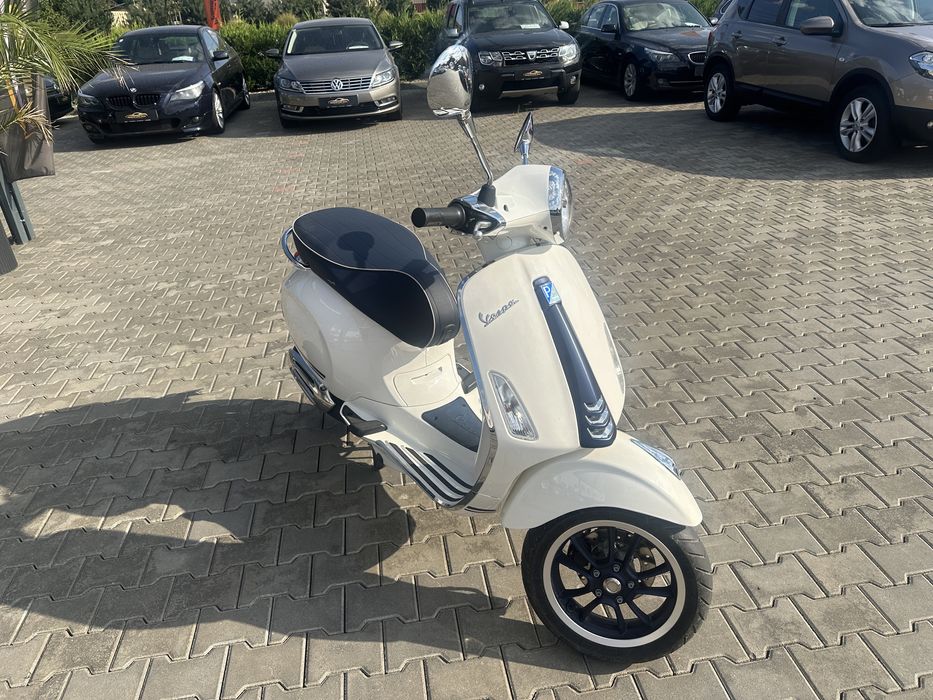 Vespa Primavera Editie Yacht Club 49 cm Pret Fix