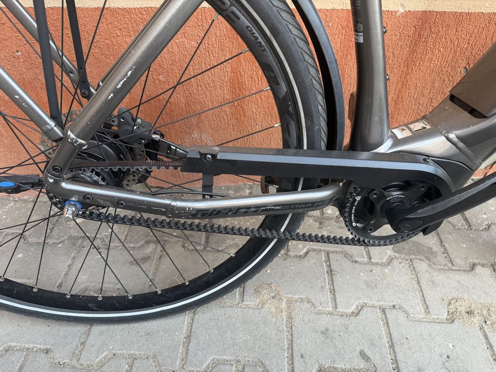 Bicicleta Electrica Giant Daily Tour E+