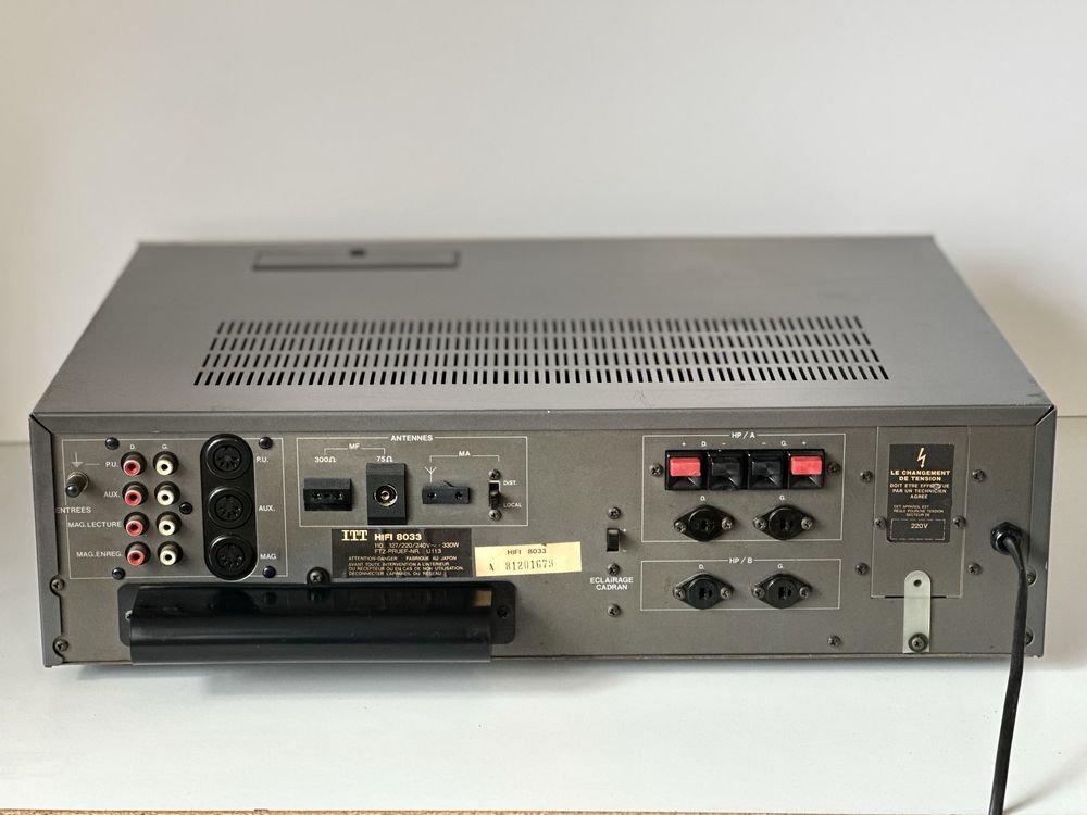 Amplificator Tuner ITT HiFi 8033 Model Vintage Sunet Desebit